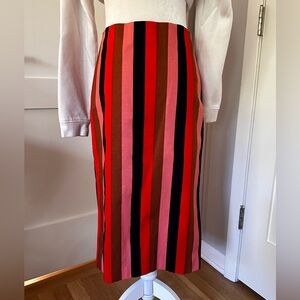 Ann Taylor size 0 cotton spandex striped pencil skirt, back zip, side slits